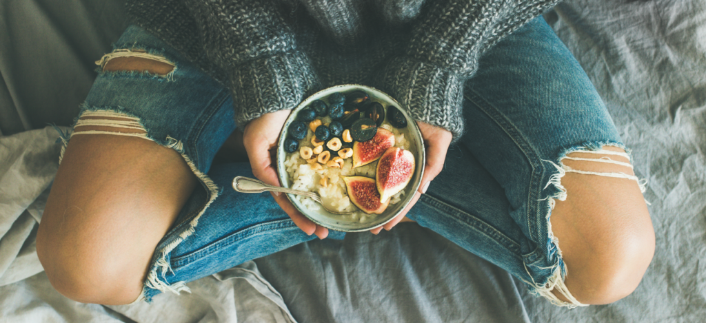 Comment l’hypnose peut-elle m’aider à contrôler mon alimentation et à perdre du poids ?