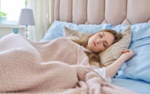 Lire la suite à propos de l’article Dormir Fait-il Grossir ou Maigrir ? Comprendre l’Impact du Sommeil sur le Poids