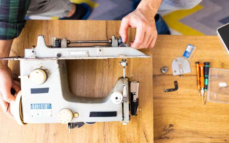 Réparer une machine à coudre